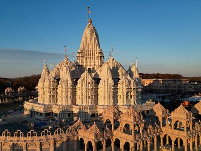 Kemegahan Kuil Hindu Terbesar Dunia di New Jersey AS