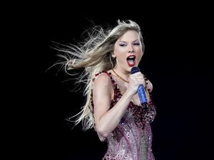 Taylor Swift Jadi Bintang Pop Terhebat Nomor 1 versi Billboard Taylor Swift Jadi Bintang Pop Terhebat Nomor 1 versi Billboard