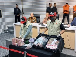 KPK Pamer Rp 1,8 M dan Rolex dari OTT Pj Bupati Sorong, Ini Penampakannya