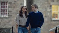 7 Foto Meg Bellamy, Pemeran Kate Middleton di Serial The Crown