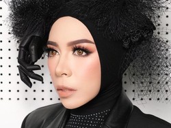 Nyanyikan Bertemu Kembali, Melly Goeslaw Nangis Duet dengan Nike Ardilla