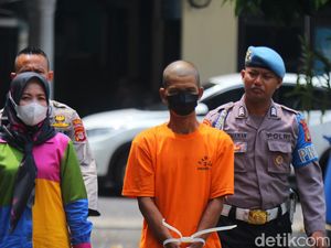 Aksi Mesum Penjaga Kos di Sleman Diam-diam Rekam-Foto Penghuni Perempuan Aksi Mesum Penjaga Kos di Sleman Diam-diam Rekam-Foto Penghuni Perempuan