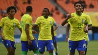 Lanjut di babak kedua, Brasil langsung mencetak gol dari Kaua Elias, Rayan, Reis Vitor dan Victor Joao. Brasil memimpin 8-0.