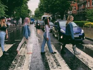 Potret Abbey Road, Jalanan Paling Ikonik bagi Penggemar The Beatles