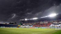 Cuaca Buruk Bikin Laga Polandia Vs Senegal Sempat Terhenti