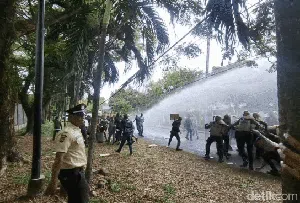 Saat Para Perusuh Datangi PLTU Jabar II Palabuhanratu