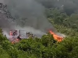 Polisi Selidiki Viral Pembakaran Gubuk Penambang Emas Ilegal di Bogor