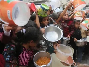 38 Hari Dibombardir Israel, Warga Gaza Selatan Kekurangan Makanan-Air