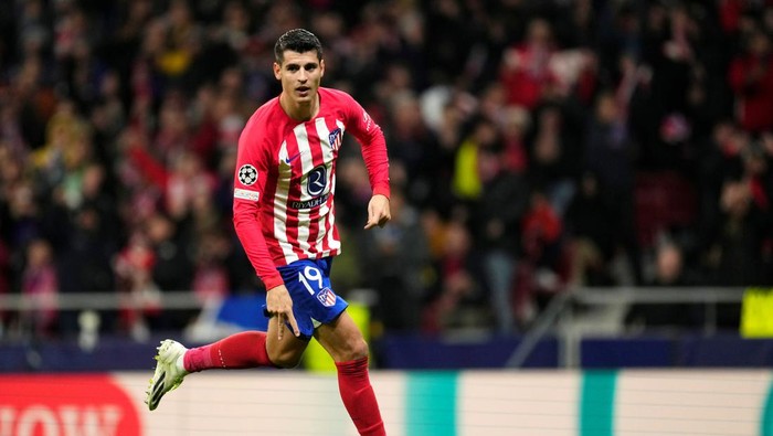Atletico Madrids Alvaro Morata celebrates after scoring his sides fifth goal during the Champions League Group E soccer match between Atletico Madrid and Celtic at the Metropolitano stadium in Madrid, Spain, Tuesday, Nov. 7, 2023. (AP Photo/Jose Breton)