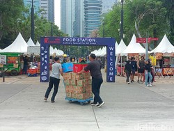 Penonton Coldplay Mulai Berdatangan, Lalu Lintas Area GBK Padat