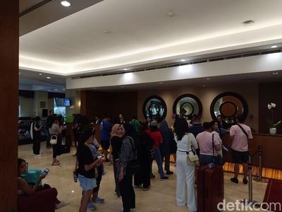 Hotel Sultan Ramai Tamu Jelang Konser Coldplay, Ini Potretnya