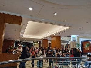 Hotel Sultan Diserbu Tamu Jelang Konser Coldplay di Tengah Polemik dengan Negara Hotel Sultan Diserbu Tamu Jelang Konser Coldplay di Tengah Polemik dengan Negara