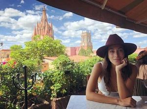 7 Foto Ines de Ramon, Wanita yang Baru Dikenalkan Brad Pitt Sebagai Pacar 7 Foto Ines de Ramon, Wanita yang Baru Dikenalkan Brad Pitt Sebagai Pacar