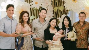 7 Foto 1 Bulanan Baby Julia Putri Jessica Tanoesoedibjo, Dirayakan Sederhana