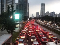 Titik-titik Kepadatan Jalan Tol Jakarta Jumat Pagi