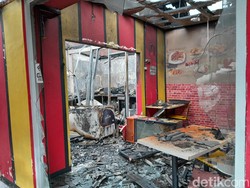 Selang Gas Bocor, Restoran JFC Denpasar Terbakar