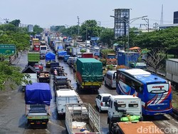 Rumah Pompa Tak Bekerja Maksimal Bikin Jalan Kaligawe Semarang Tergenang