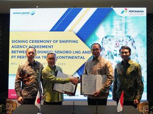 Pertamina Teken Kerja Sama Pengadaan Kapal dengan Produsen LNG Pertamina Teken Kerja Sama Pengadaan Kapal dengan Produsen LNG