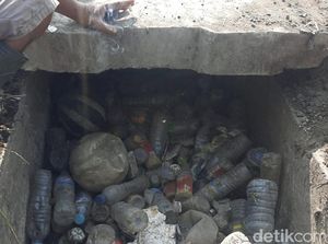 Sampah Penyebab Banjir di Gresik Dibersihkan, Sehari Angkut Hingga 9 Truk Sampah Penyebab Banjir di Gresik Dibersihkan, Sehari Angkut Hingga 9 Truk