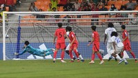 Prancis sudah membuka keunggulan saat pertandingan baru memasuki menit kedua melalui Mathis Amougou. Gol ini berawal dari tendangan sudut.