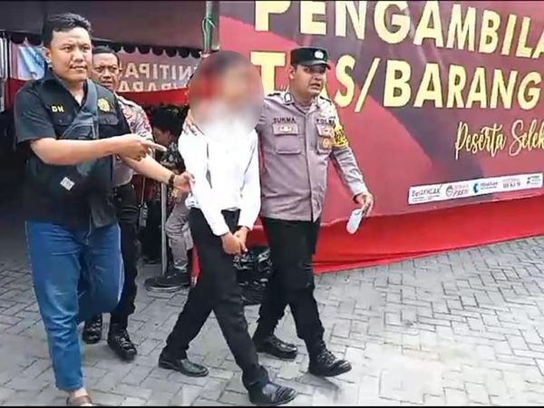 Polisi Amankan Joki Tes CPNS di Surabaya