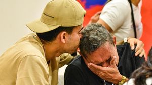 Potret Haru Pertemuan Luis Diaz dengan Sang Ayah Usai Horor Penculikan
