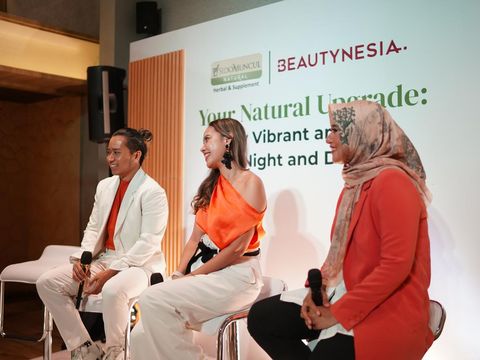 Sesi talk show Your Natural Upgrade: Stay Vibrant and Slay Night and Day