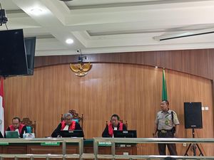 Sidang Gugatan Rp 200 M PDIP terhadap Ade Armando Lanjut ke Mediasi