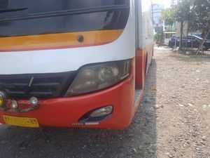 Mobil Serempet Bus di Sedayu Bantul gegara Tak Sabar Jalan Saat Lampu Hijau Mobil Serempet Bus di Sedayu Bantul gegara Tak Sabar Jalan Saat Lampu Hijau