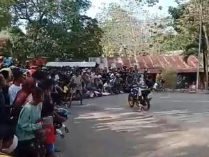 Pembalap Road Race di Atambua Tabrak Penonton: 1 Tewas hingga Kronologi Pembalap Road Race di Atambua Tabrak Penonton: 1 Tewas hingga Kronologi