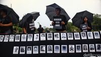 Aksi Kamisan ke-795 Desak Haris dan Fatia Dibebaskan