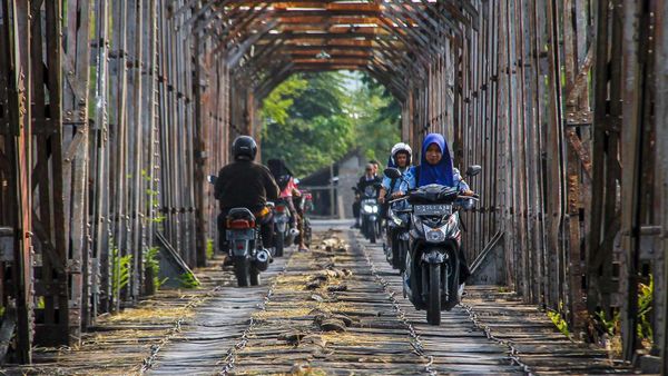 Berani Lewat Jembatan Peninggalan Belanda Ini?