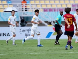 Tak ada gol yang diciptakan Spanyol selama babak kedua meski ada beberapa peluang dari Marc Guiu. Laga pun tuntas 2-2. Hasil ini membuat Spanyol memastikan diri ke babak 16 besar sebagai juara Grup B. Uzbekistan melaju lewat jalur peringkat ketiga terbaik.