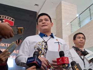 Polisi Segera Rampungkan Berkas Perkara Kasus Dugaan Firli Bahuri Peras SYL Polisi Segera Rampungkan Berkas Perkara Kasus Dugaan Firli Bahuri Peras SYL