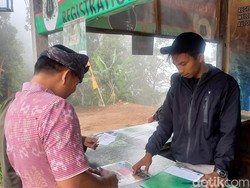 Pos ke Air Terjun Sekumpul Ditutup Sementara Buntut Palak Wisatawan Rp 300 Ribu