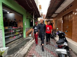 Momen Ganjar Kenang Masa SMA di Jogja dengan Main ke Kos Lama