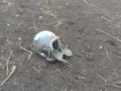 Helm Diduga Milik Awak Pesawat Latih TNI AU yang Jatuh Ditemukan Warga