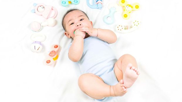 Ilustrasi Bayi Tumbuh Gigi