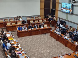 Rapat di DPR, Jaksa Agung Perintahkan Jajaran Tunda Periksa Peserta Pemilu