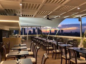 Nongkrong Seru di 5 Kafe Rooftop Jakarta Barat, Ini Rekomendasinya