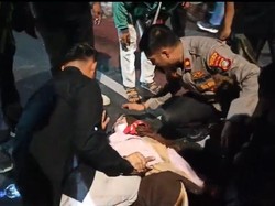 Aksi Kapolsek Setiabudi Jaksel Terjun Langsung Tangani Korban Kecelakaan