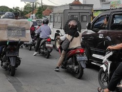 Mulai Macet, Hindari Jalan Sekitar Viaduk Gilingan Solo Sore Ini
