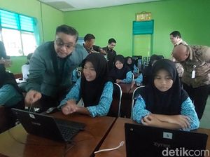 Komisi X DPR Datangi SD-SMP di Kangkung Kendal, Ada Apa?