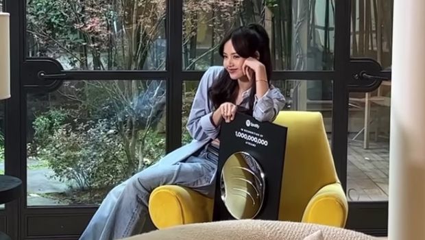 Lisa BLACKPINK