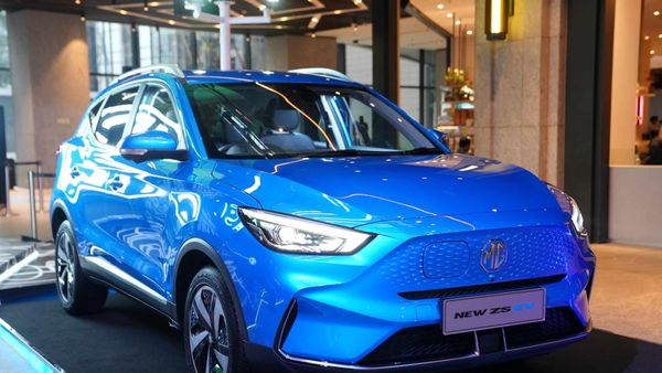 Lihat Lebih Dekat Mobil Listrik MG ZS EV Rakitan Cikarang