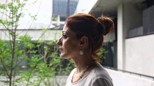 7 Potret Penulis Palestina Maya Abu Al-Hayyat, Serukan Pembebasan Lewat Puisi