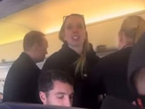 Penumpang Pesawat Bikin Panik, Ia Mengaku Korban Perdagangan Manusia