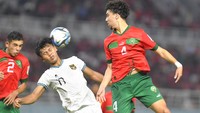 Mereka ditemani Ekuador di posisi kedua dengan lima angka usai bermain imbang dengan Panama 1-1. Sementara, peluang Indonesia ke-fase gugur terbilang berat lewat jalur peringkat tiga terbaik dengan hanya meraih dua poin. ANTARA FOTO/Ari Bowo Sucipto  