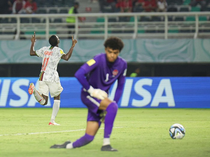 Timnas Mali U-17 mengalahkan Kanada U-17 dengan skor 5-1. Hasil ini membawa Si Elang lolos ke 16 besar Piala Dunia U-17 2023.