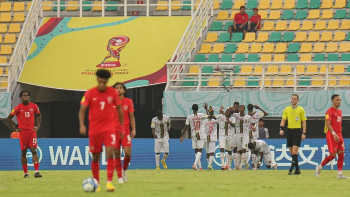 Timnas Mali U-17 mengalahkan Kanada U-17 dengan skor 5-1. Hasil ini membawa Si Elang lolos ke 16 besar Piala Dunia U-17 2023.